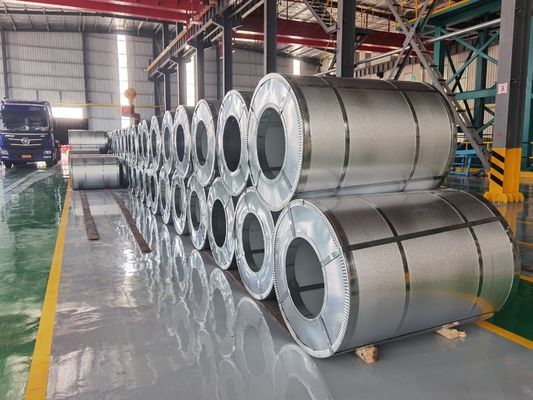 600-1250 mm bobina galvanizzata a caldo resistente alla corrosione regolare / zero / grande spangolo